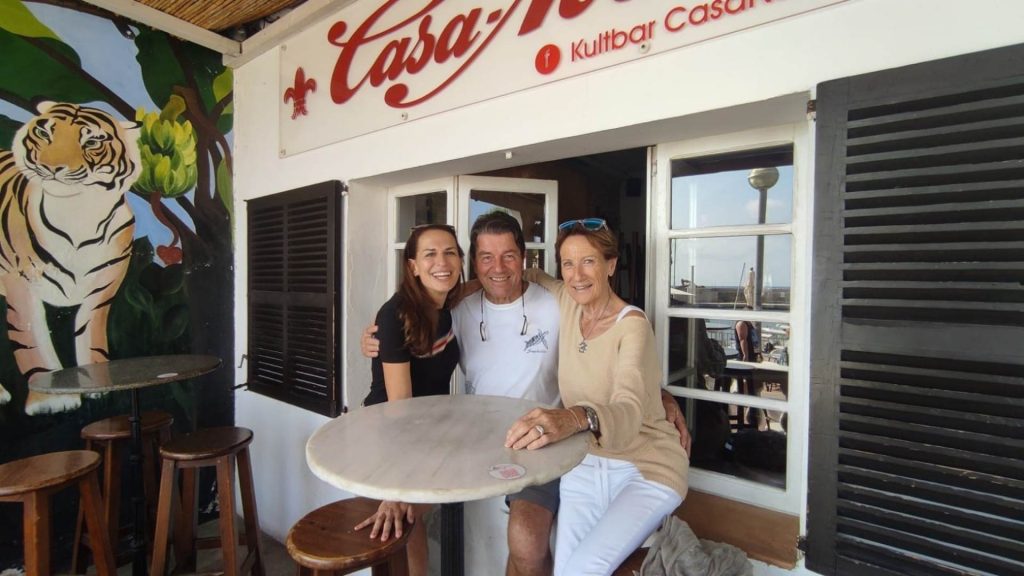 Sara de Casa Nova junto a Jackie y Max
