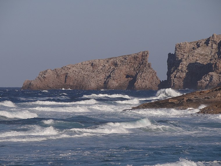 CAP D'ES FREU junto a la ensenada del Riu de Sa Fusta.