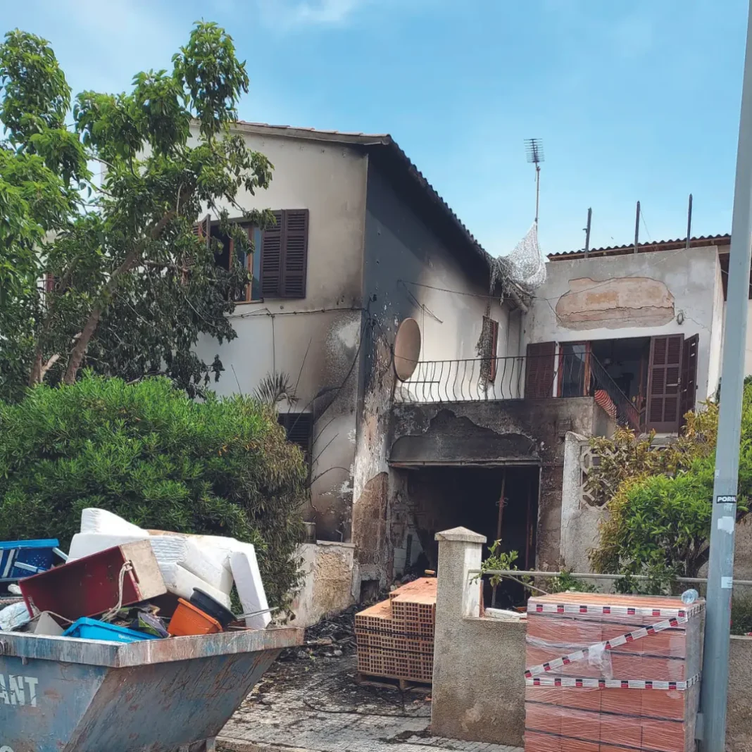 Casa incendiada en Cala Rajada